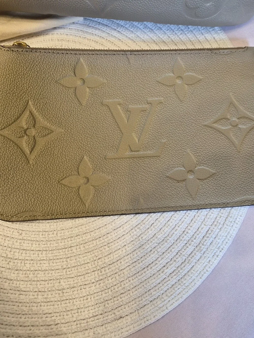 Louis Vuitton Neverfull MM Empreinte Turtle Dove Microchipped